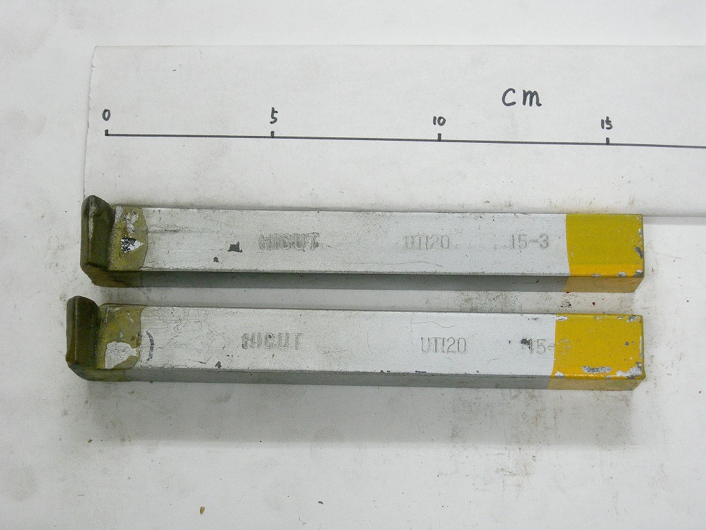 切削工具　バイト　15-3　19角（18.5）　UTi20　黄色