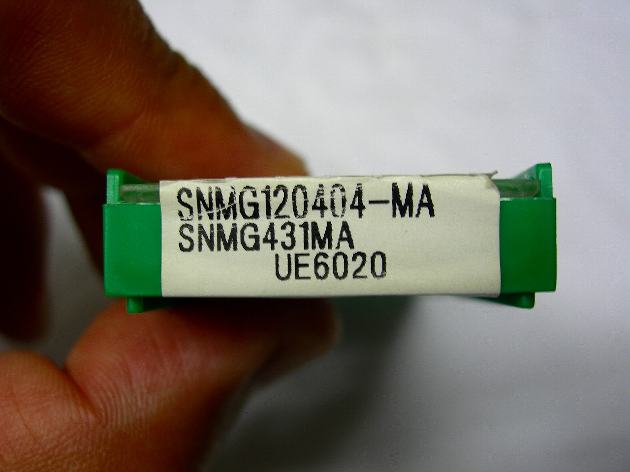 三菱マテリアル　SNMG120404-MA UE6020